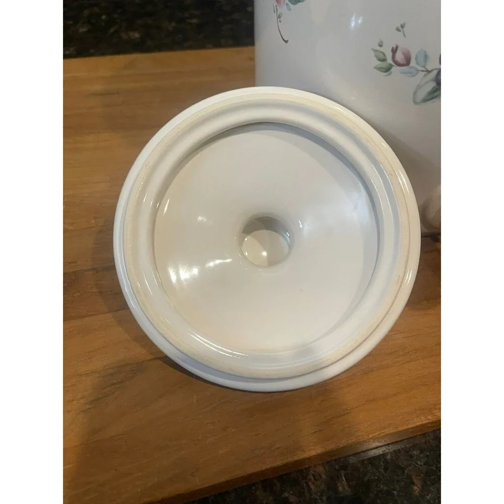 Pfaltzgraff Grapevine Crock Beverage Dispenser with Lid